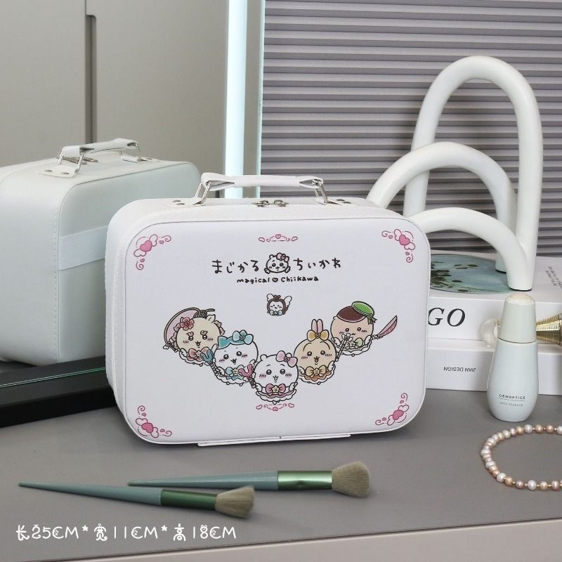 Anime Chiikawa Usagi Cosmetic  - Travel Accessories For Japan Trip recensione e prezzo