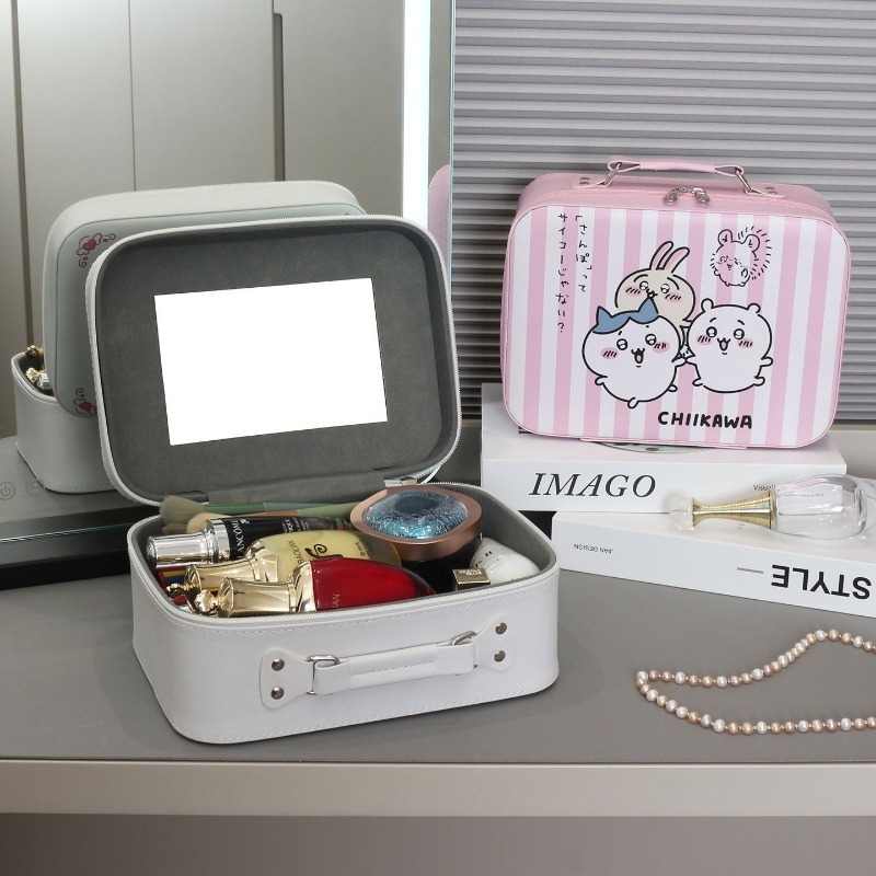 Anime Chiikawa Usagi Cosmetic  - Travel Accessories For Japan Trip recensione e prezzo