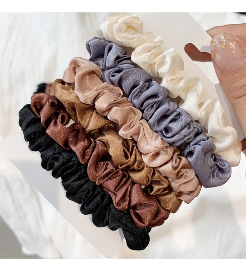 6Pcs Soft Satin Hair Scrunchie - Travel Accessories For Girls recensione e prezzo